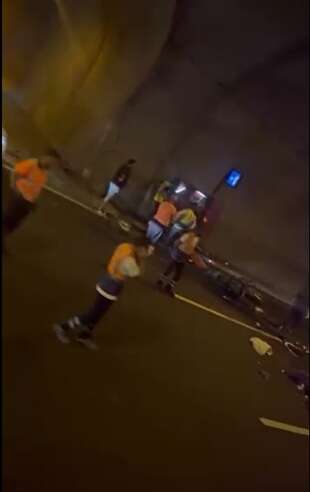 Hafif ticari araç tünel duvarına çarptı! 3 ölü, 1 yaralı 7